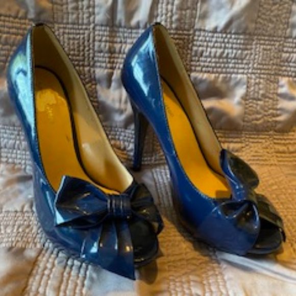LOUIS VUITTON Navy Blue Patent Leather Size 7 - Picture 2 of 4